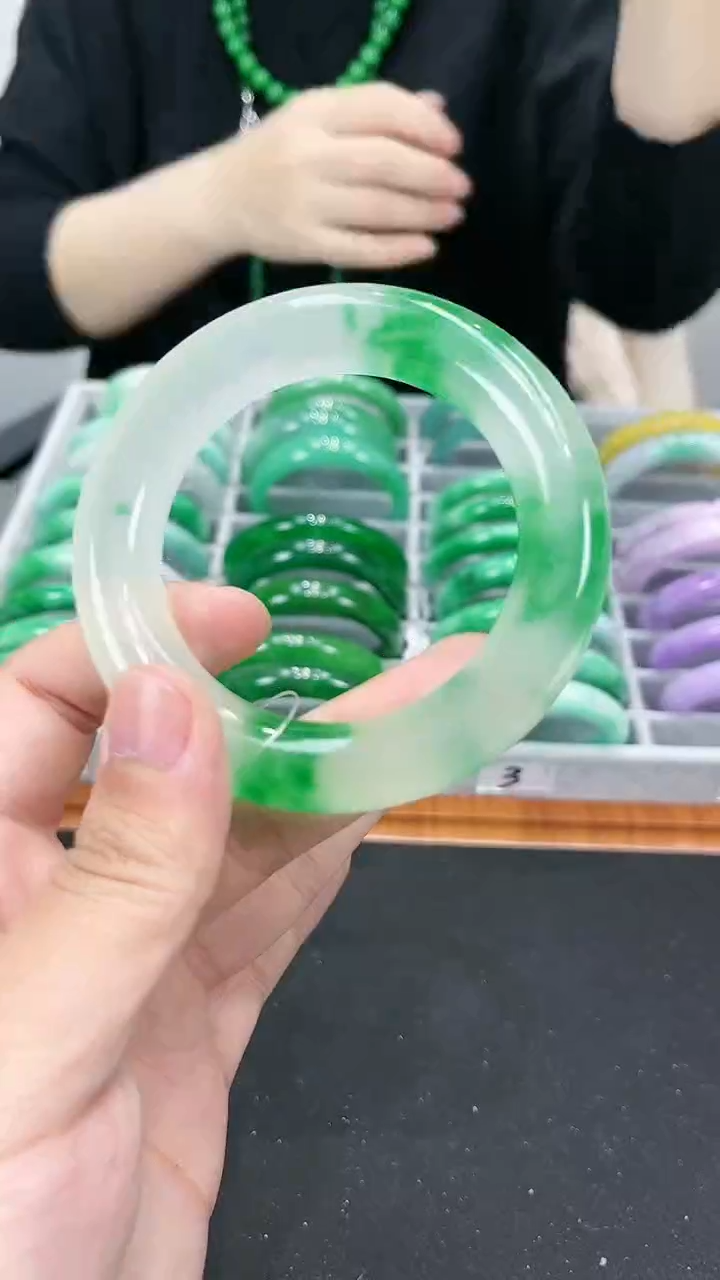 【闪购商品】砖雕s163 冰飘花手镯 圈口57.3