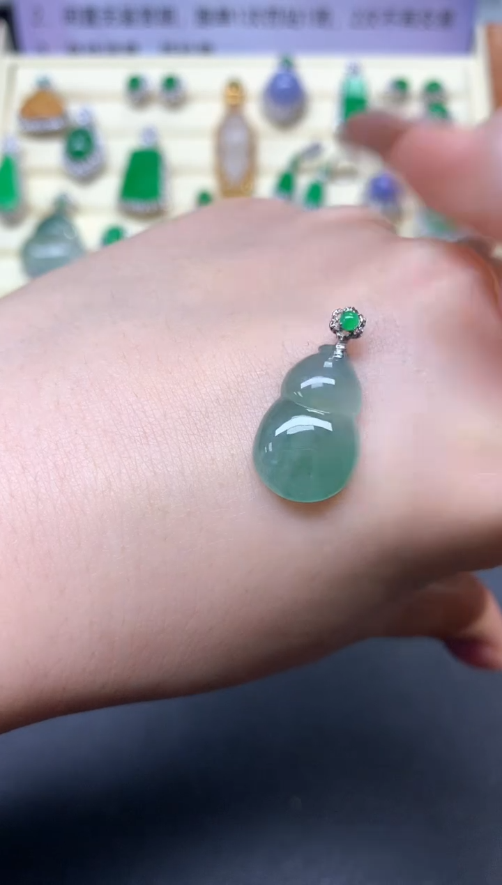 【闪购商品】翡翠吊坠(不含链)18K金镶嵌吊坠|750+75