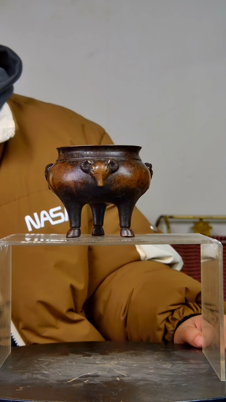 开**功精品香炉结缘