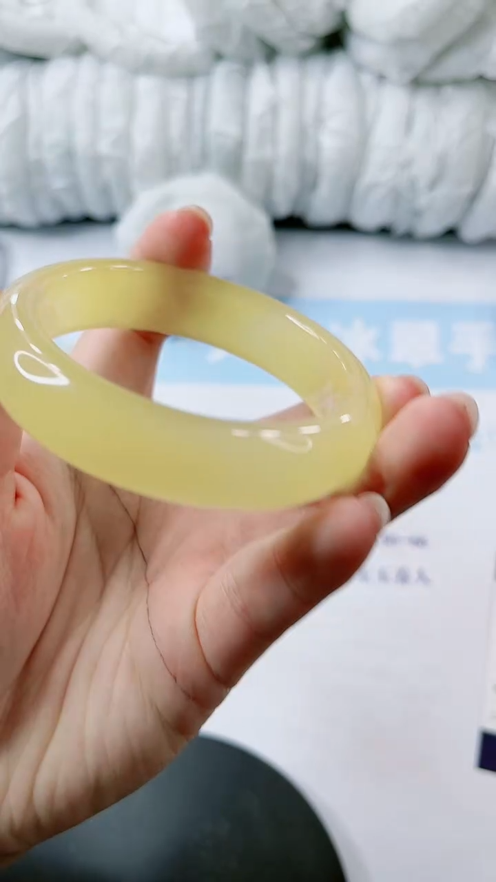 【闪购商品】石英质玉手镯未镶嵌多样性发货L374