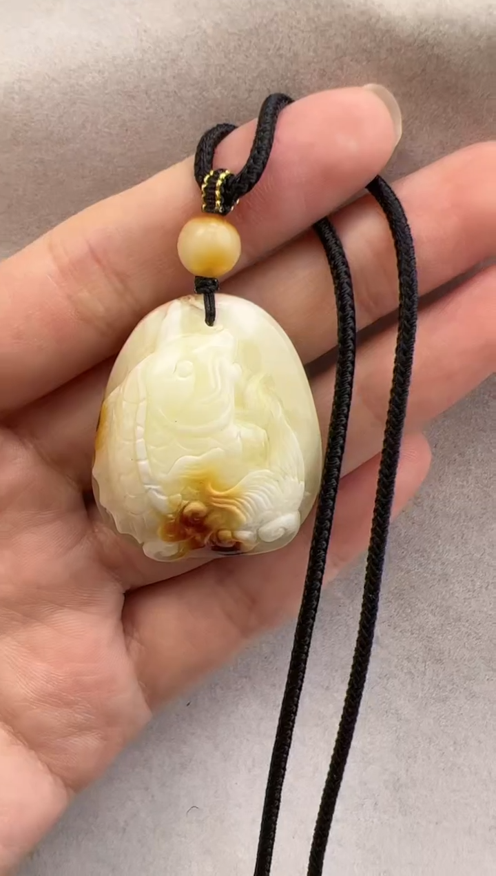 【闪购商品】琥珀裸石未镶嵌10118307-吊坠