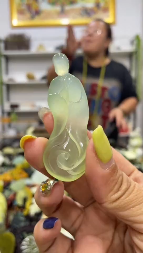 未镶嵌岫玉吊坠 
