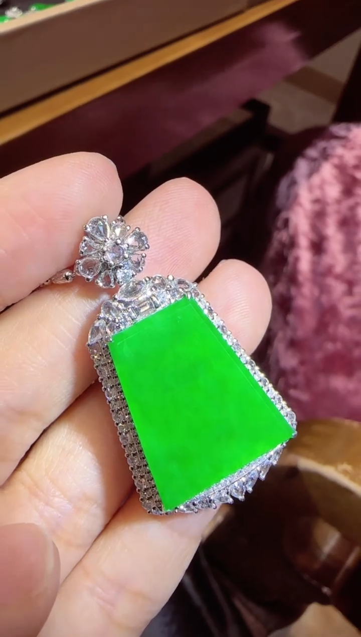 【闪购商品】翡翠18K金镶嵌吊坠(不含链)无事牌