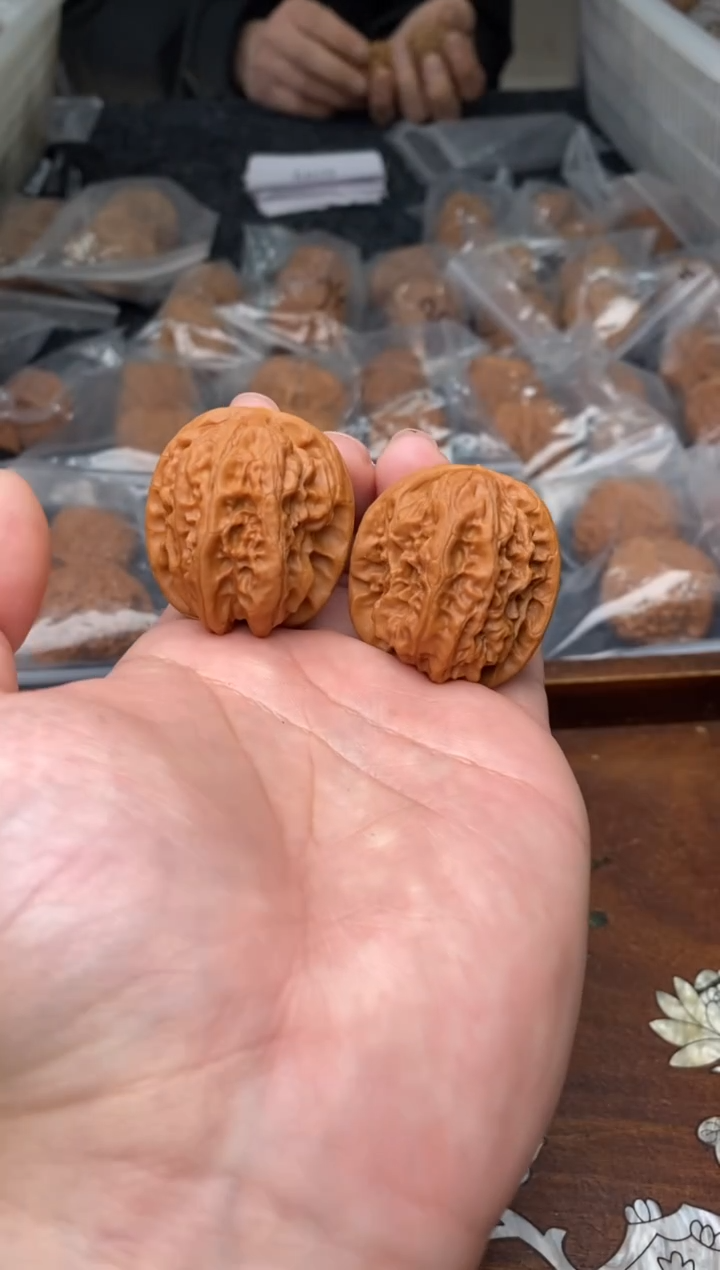 【闪购商品】文玩核桃把件G119号36尺磐石