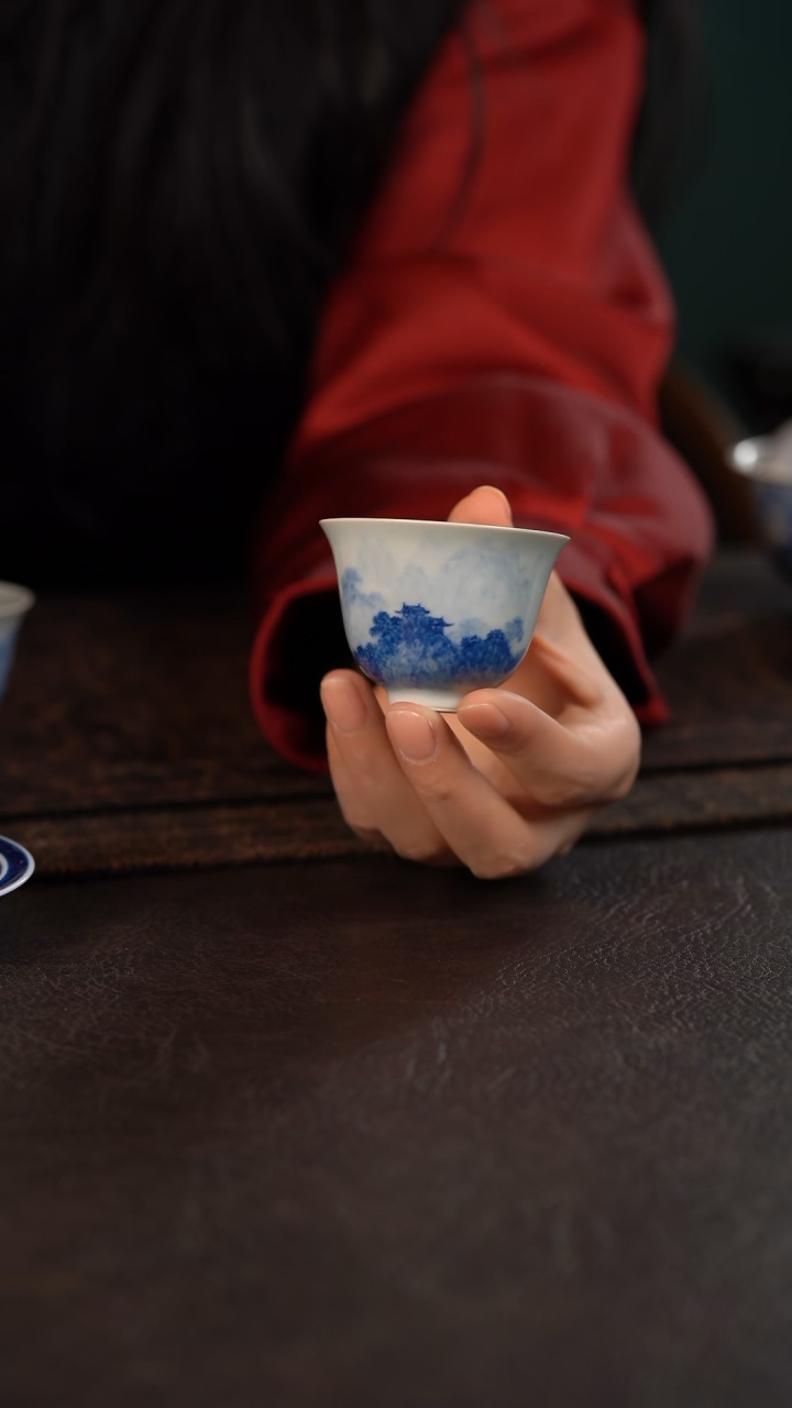 【闪购商品】杯聚澜堂国画山水小铃铛杯T