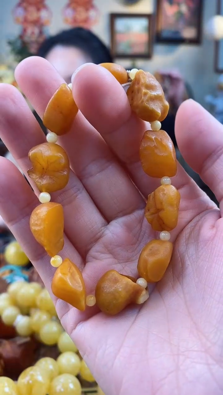 【闪购商品】琥珀手串未镶嵌手串