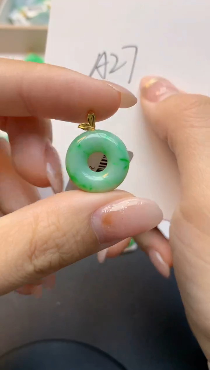 颈饰18K金镶嵌翡翠天然A货缅甸翡翠百元以上9元证书费自理