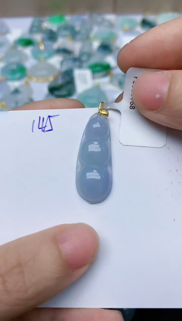 【闪购商品】翡翠颈饰18K金镶嵌天然翡翠A货    