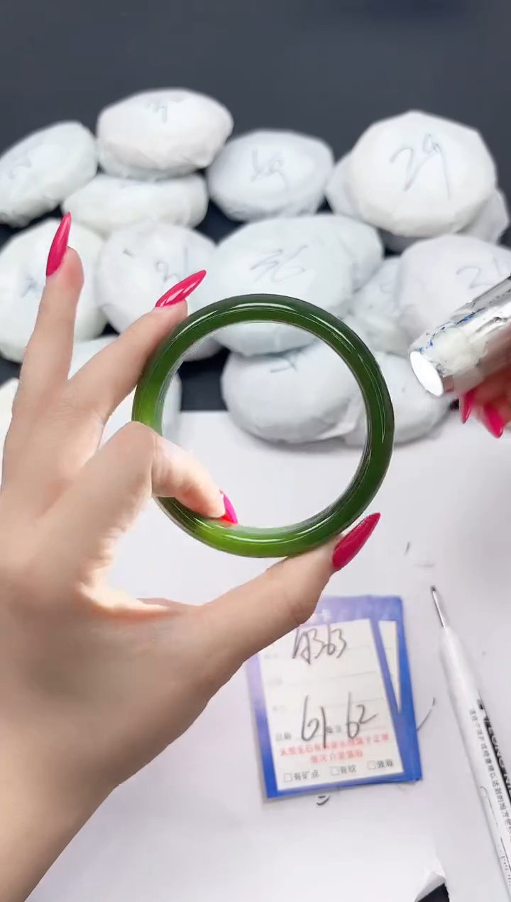 未镶嵌手镯石英质玉A363/6162