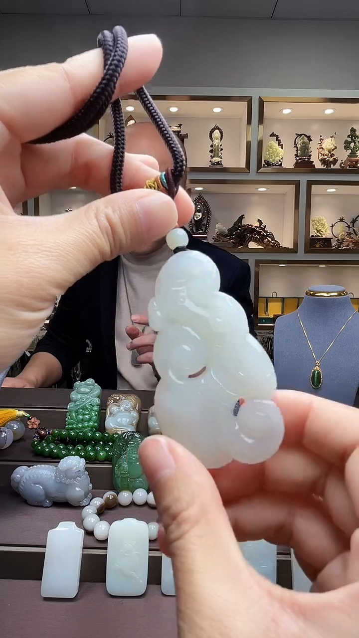 【闪购商品】和田玉颈饰未镶嵌苏