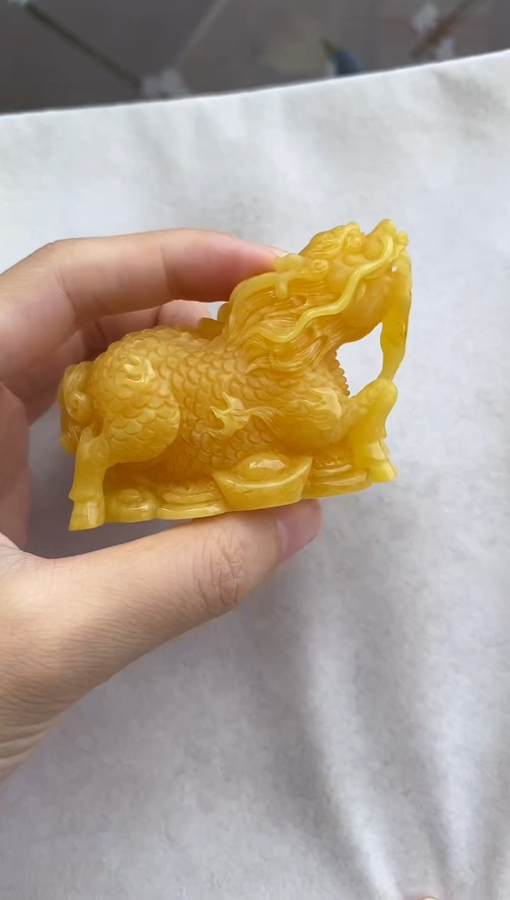 未镶嵌琥珀裸石10811095-摆件