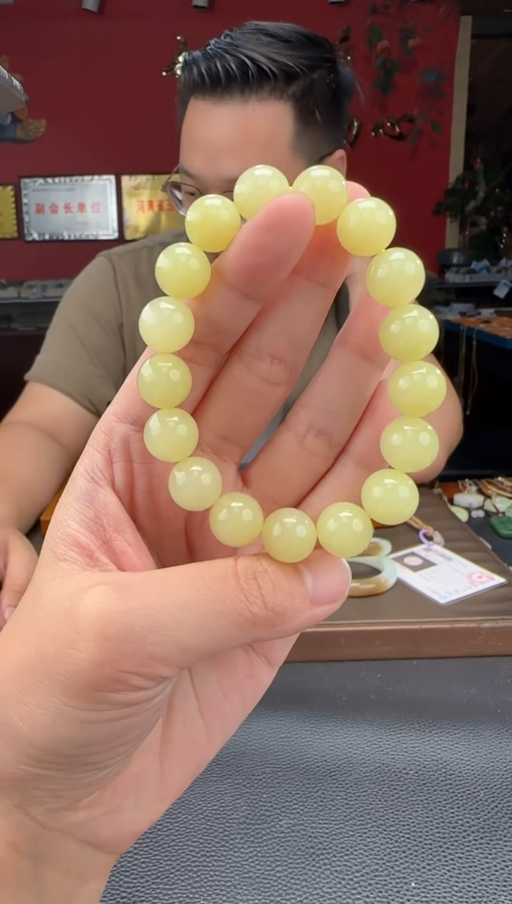 手串未镶嵌和田玉黄口单圈手串