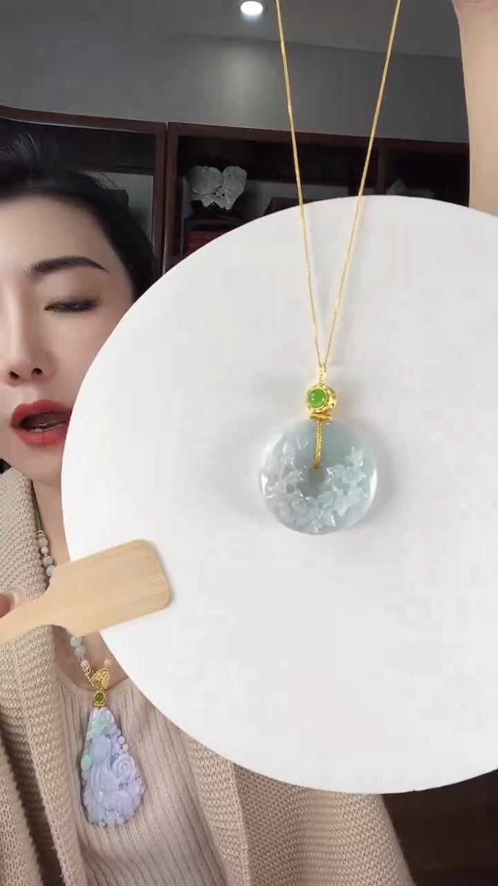 【闪购商品】翡翠颈饰未镶嵌蝶恋花