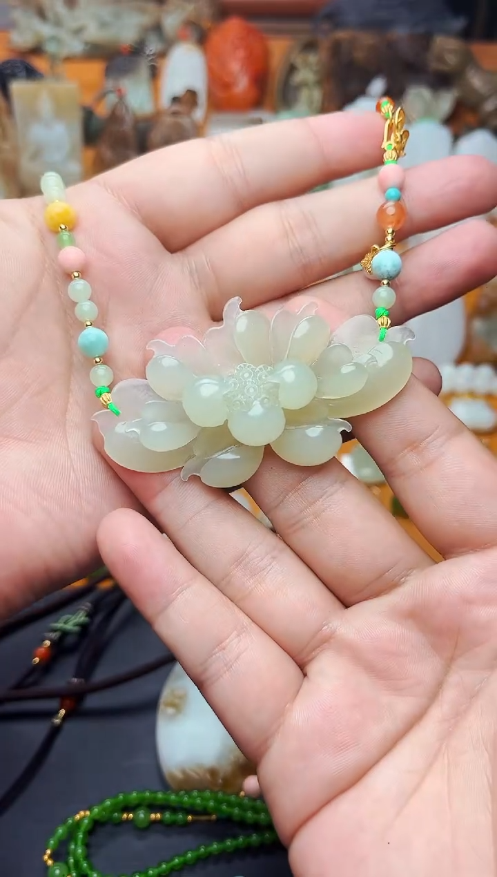 【闪购商品】和田玉颈饰未镶嵌牡丹花锁骨链01