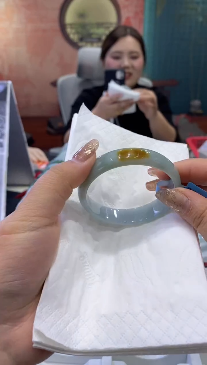 【闪购商品】翡翠手镯未镶嵌多人0012201