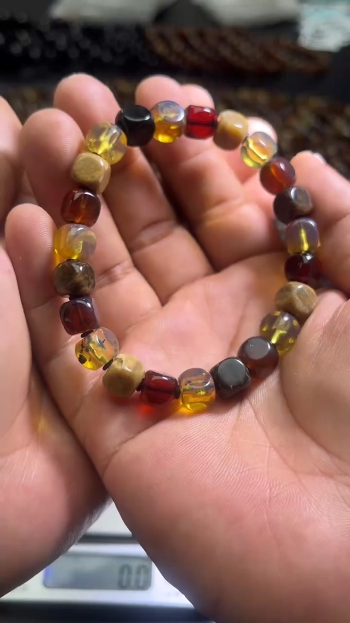 裸石琥珀未镶嵌17