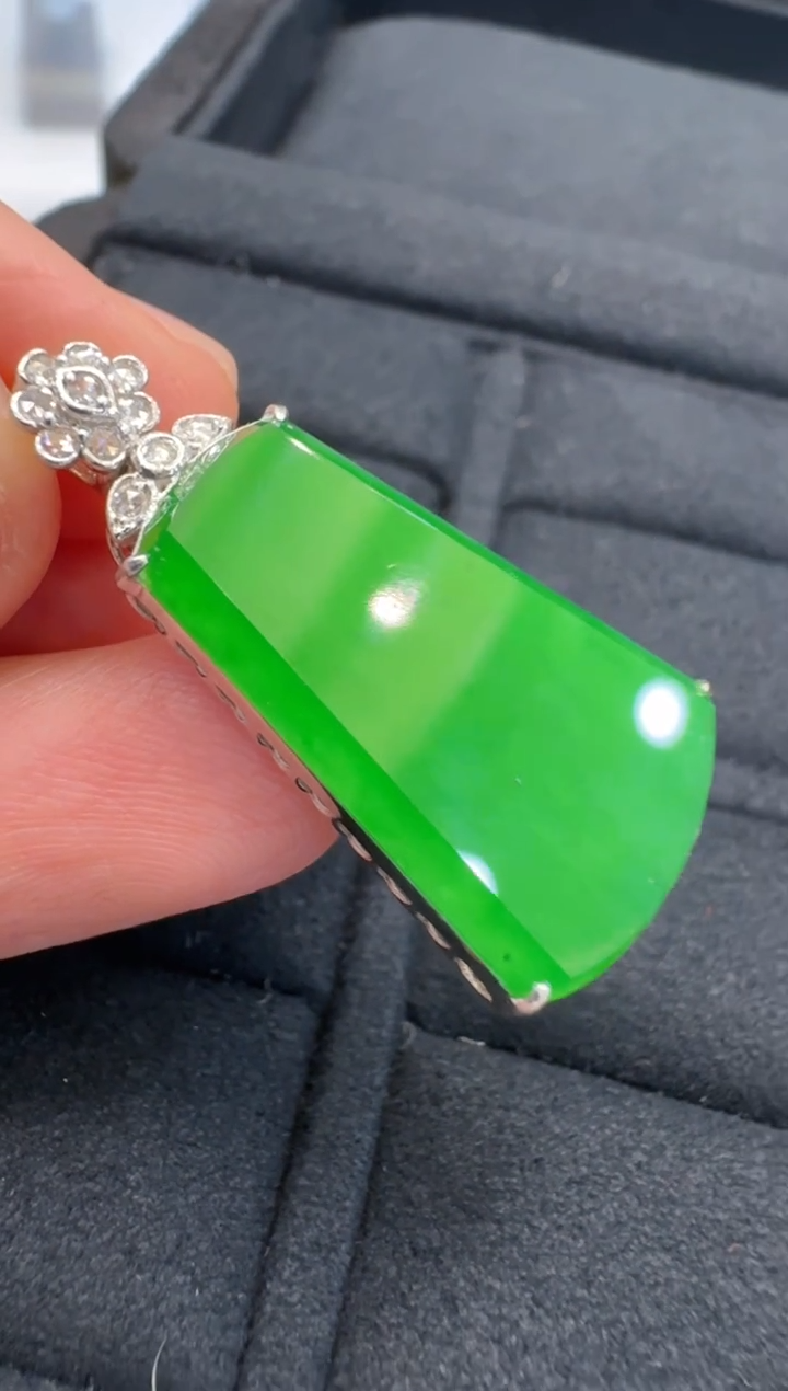 【闪购商品】翡翠吊坠(不含链)18K金镶嵌多样性团购发一件