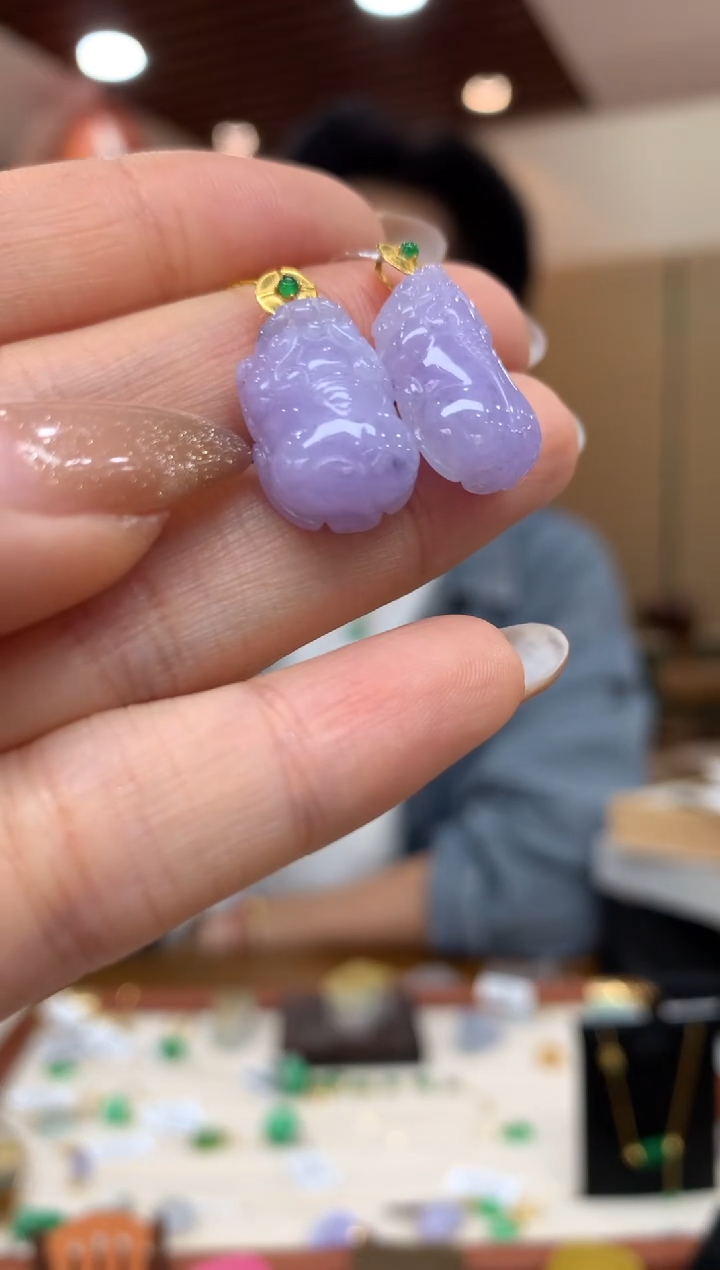 吊坠(不含链)18K金镶嵌翡翠貔貅多样性发货1件