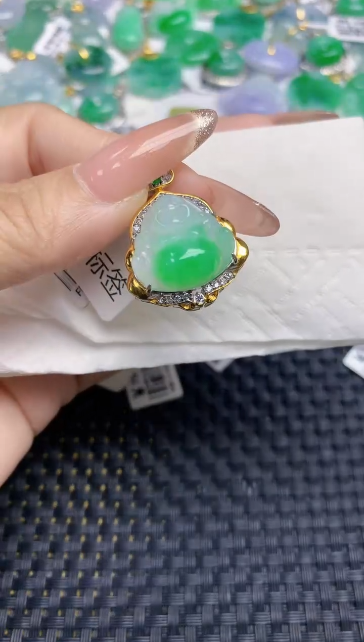 颈饰未镶嵌翡翠天然缅甸A货翡翠百元以上9元证书费自理