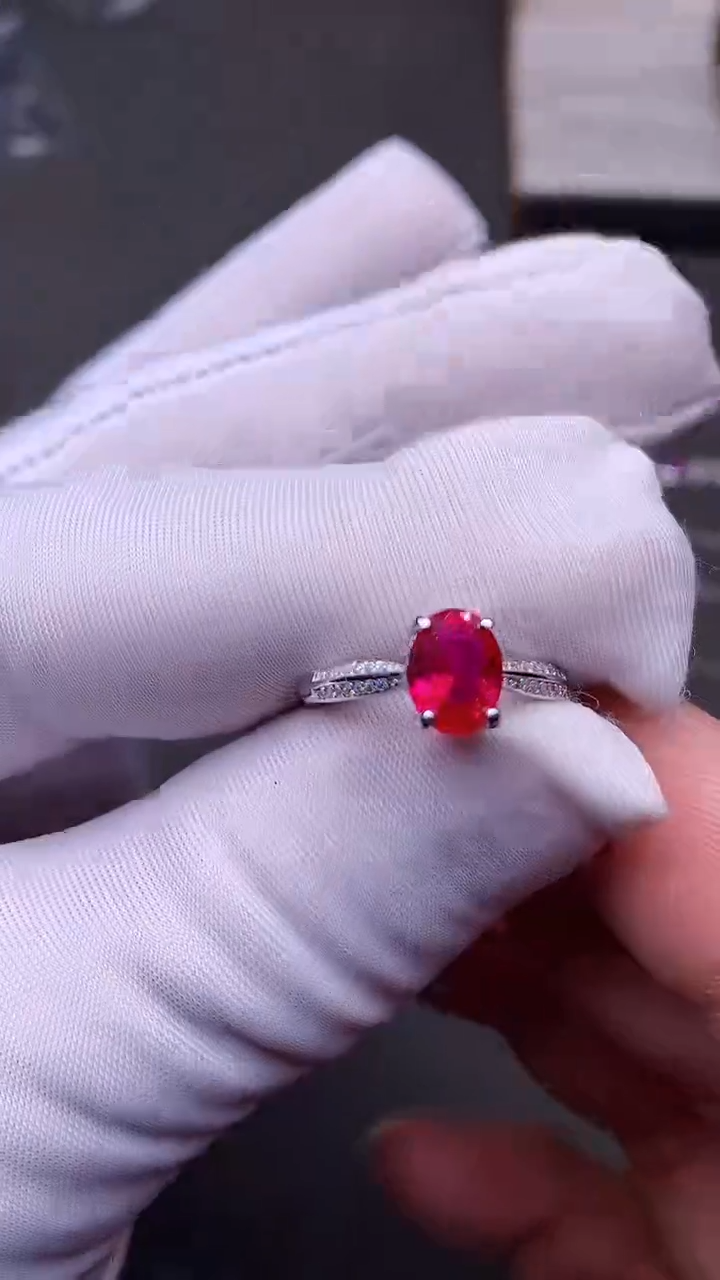 【闪购商品】红宝石戒指银S925镶嵌.........