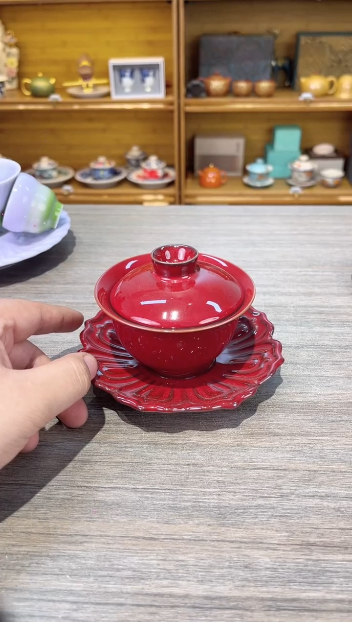 【闪购商品】红小盖碗加花瓣壶承