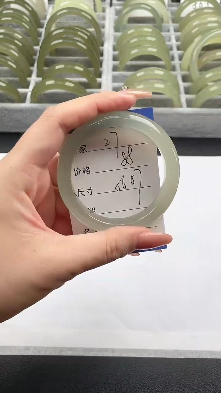 未镶嵌手镯石英质玉东陵