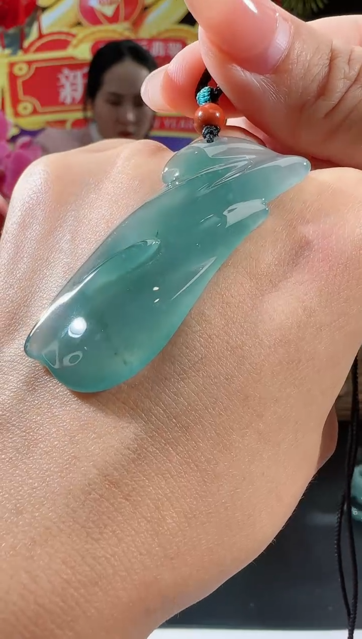 【闪购商品】翡翠吊坠(不含链)未镶嵌形意