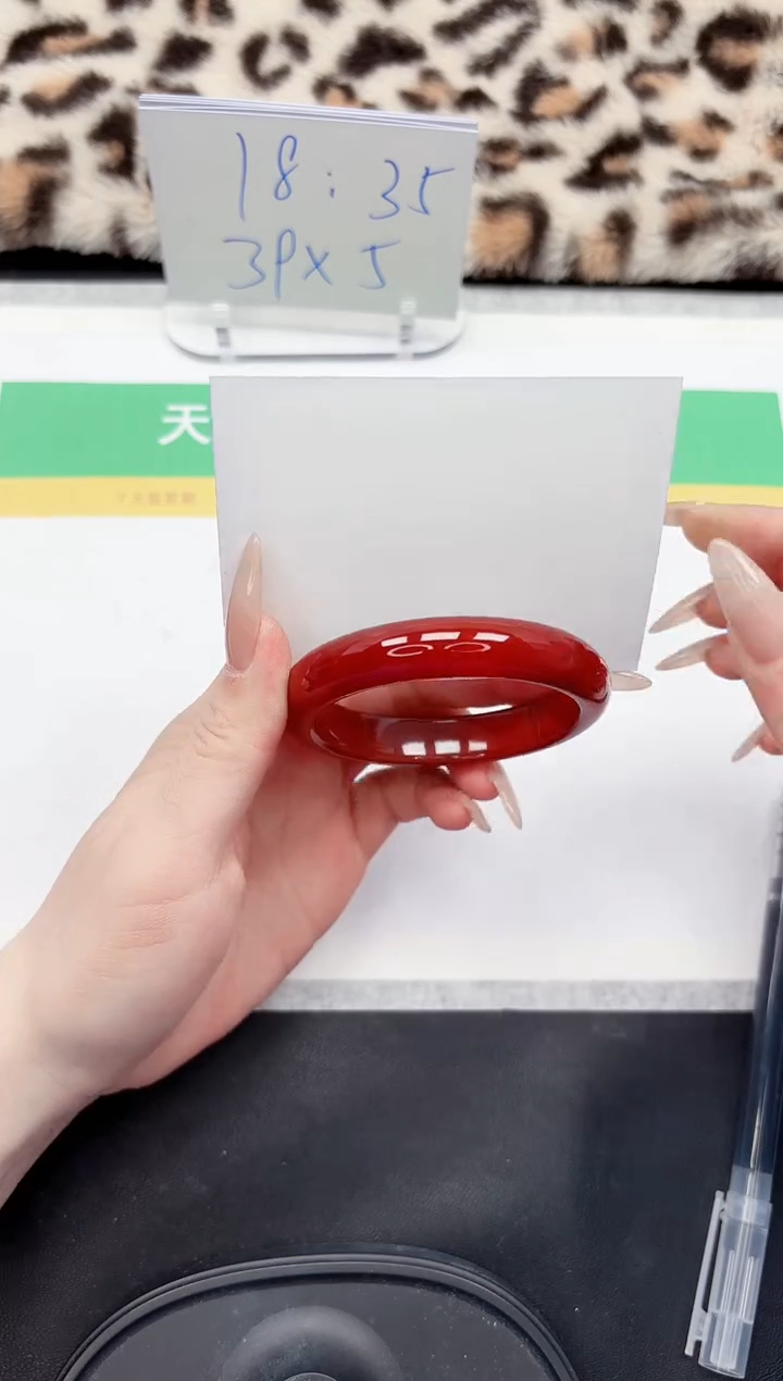 【闪购商品】石英质玉手镯未镶嵌147-54.5