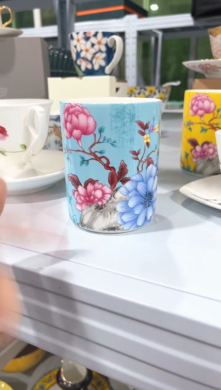 瓷片陶瓷（简装）杯子一个