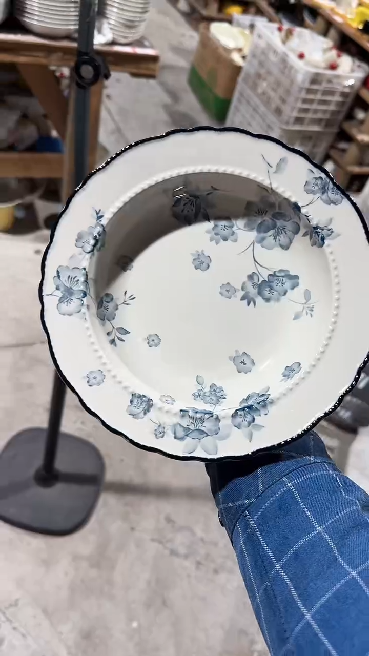 陶瓷草帽深盘微瑕 凑满20元包邮