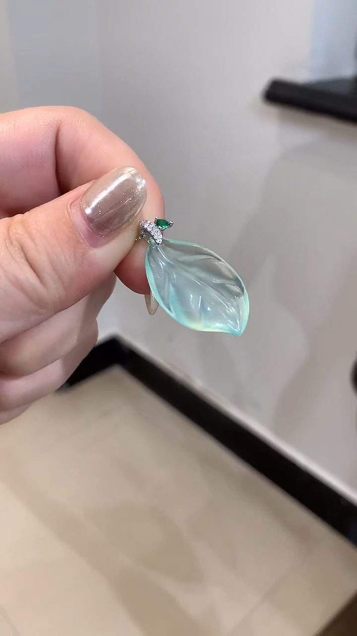 未镶嵌蛇纹石玉吊坠(不含链)叶子