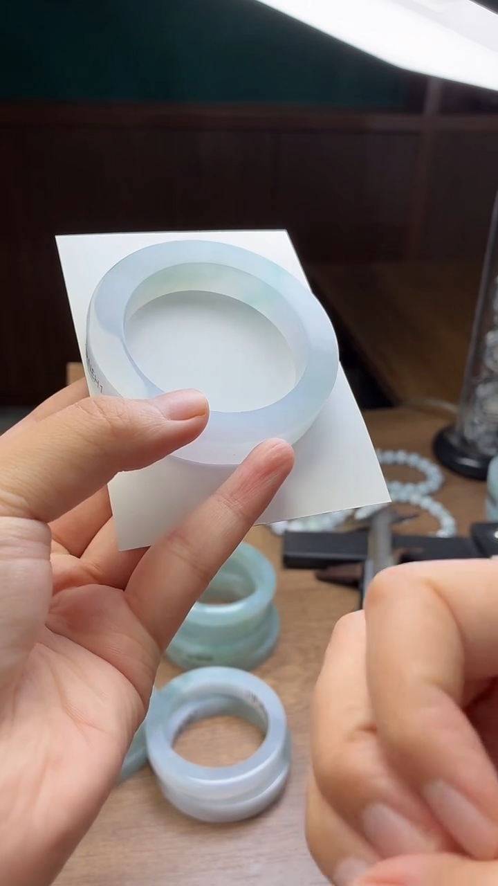 未镶嵌手镯定制翡翠熠**辉定制