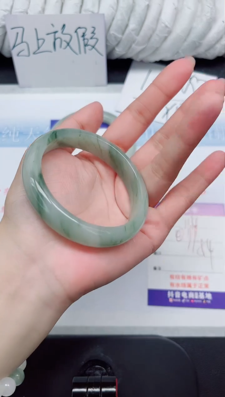 【闪购商品】石英质玉手镯未镶嵌114#54