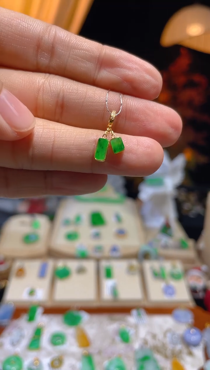 【闪购商品】翡翠颈饰18K金镶嵌假一赔三