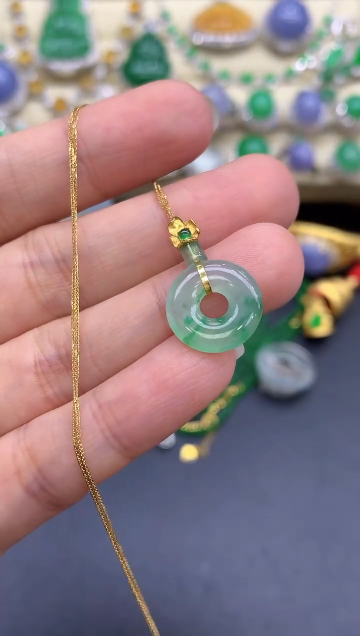 颈饰18K金镶嵌翡翠233-中国好珍宝