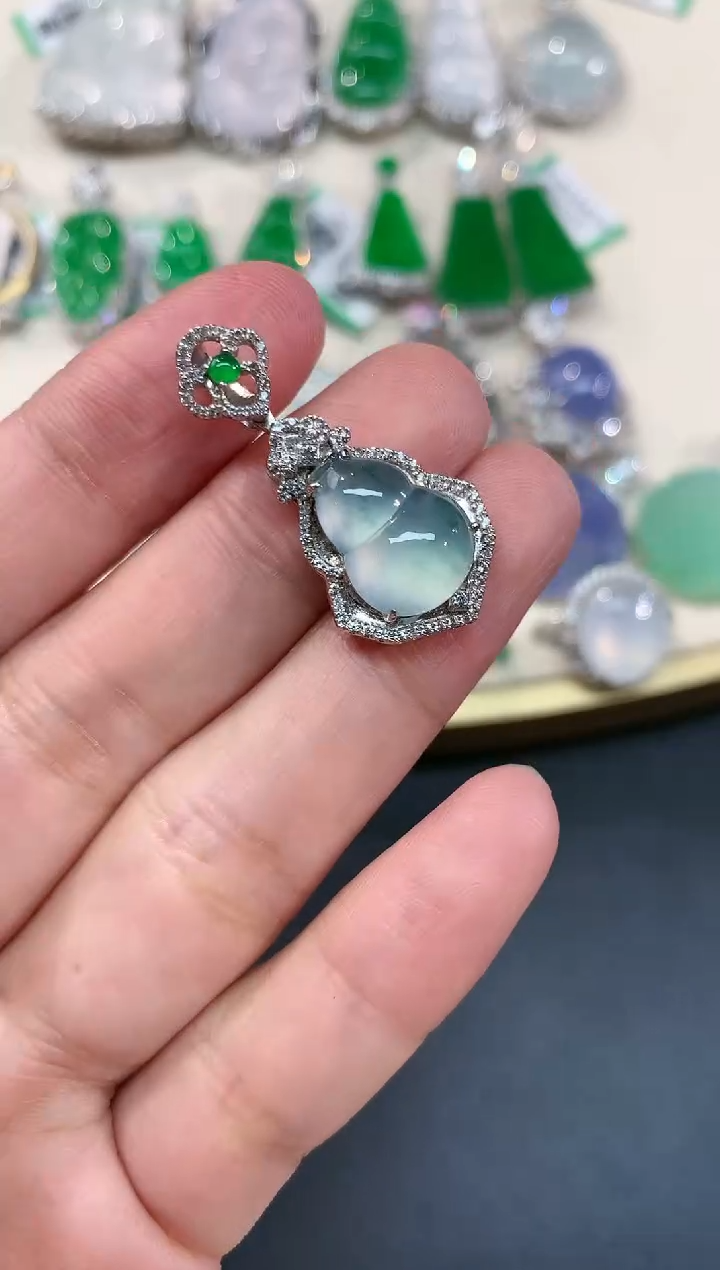 【闪购商品】翡翠吊坠(不含链)18K金镶嵌A63|5980