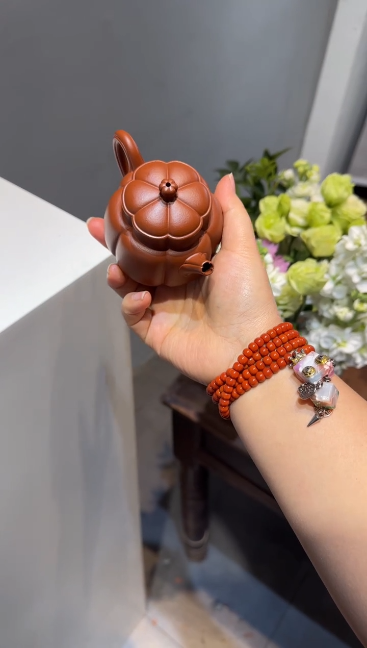 茶壶紫砂哈**嘟繁花 朱泥