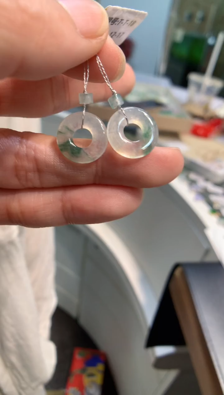 颈饰未镶嵌翡翠甜甜圈 一对