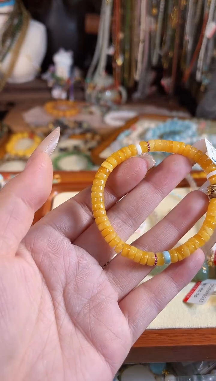 【闪购商品】蜜蜡手链未镶嵌多样性发货其一