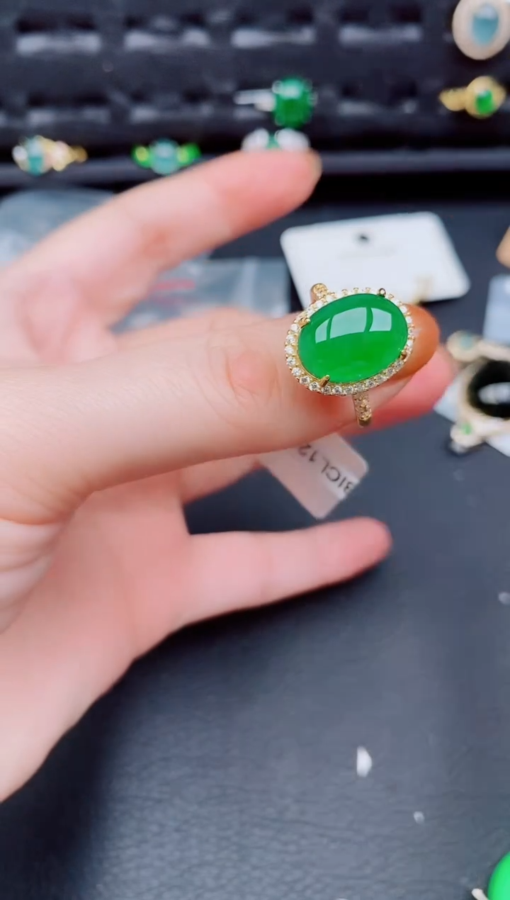 【闪购商品】翡翠戒指银S925镶嵌天然a货翡翠888