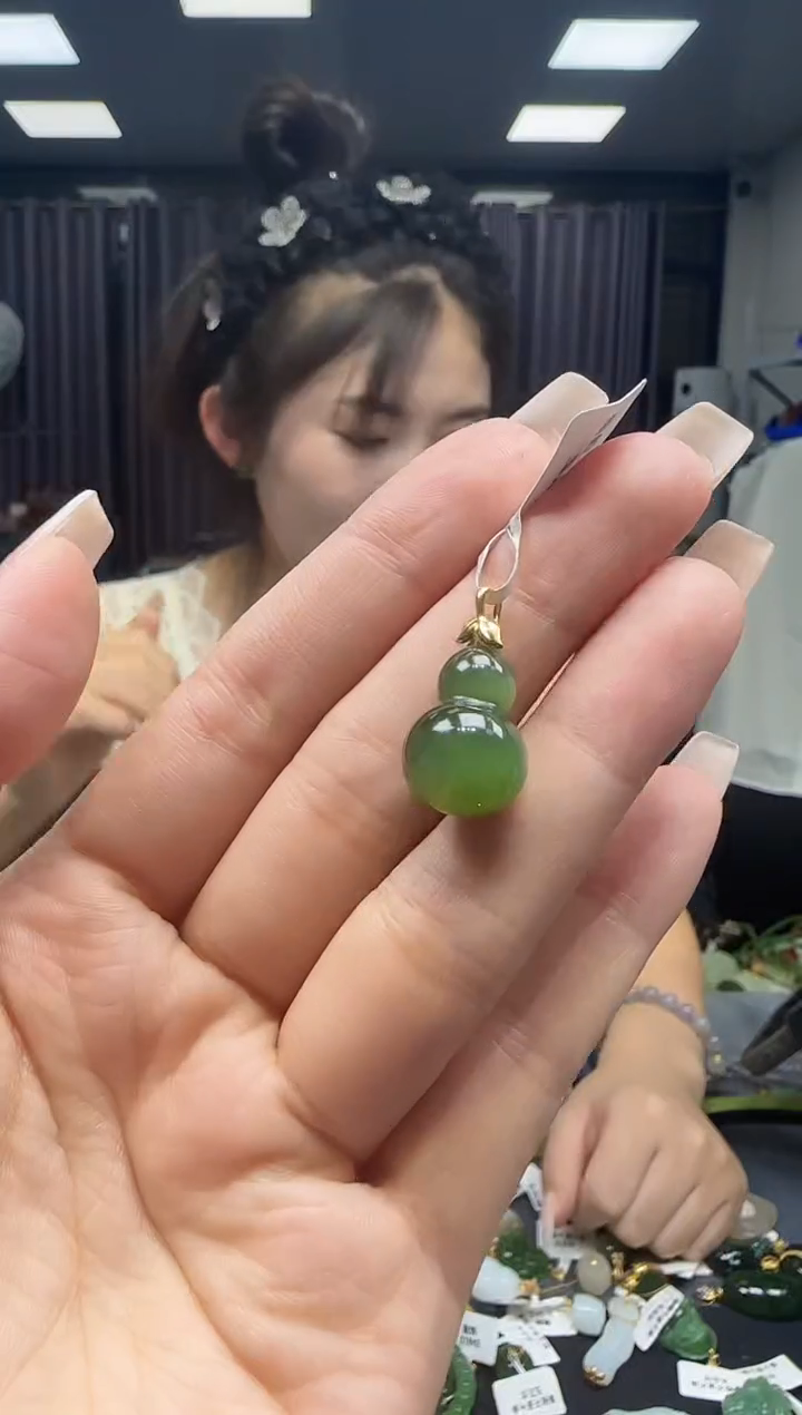 和田玉18K金镶嵌挂件1