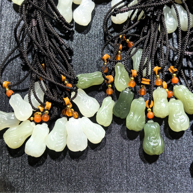 和田玉23mm晴水白菜挂件（多样性发1件）#C37