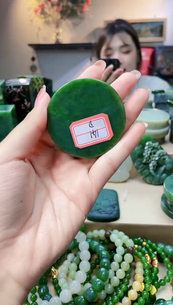 和田玉未镶嵌挂件1