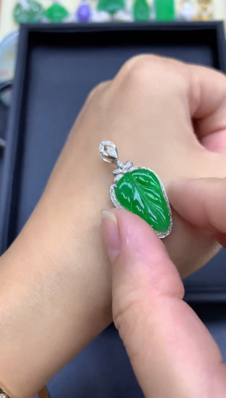 颈饰18K金镶嵌翡翠419-中国好珍宝