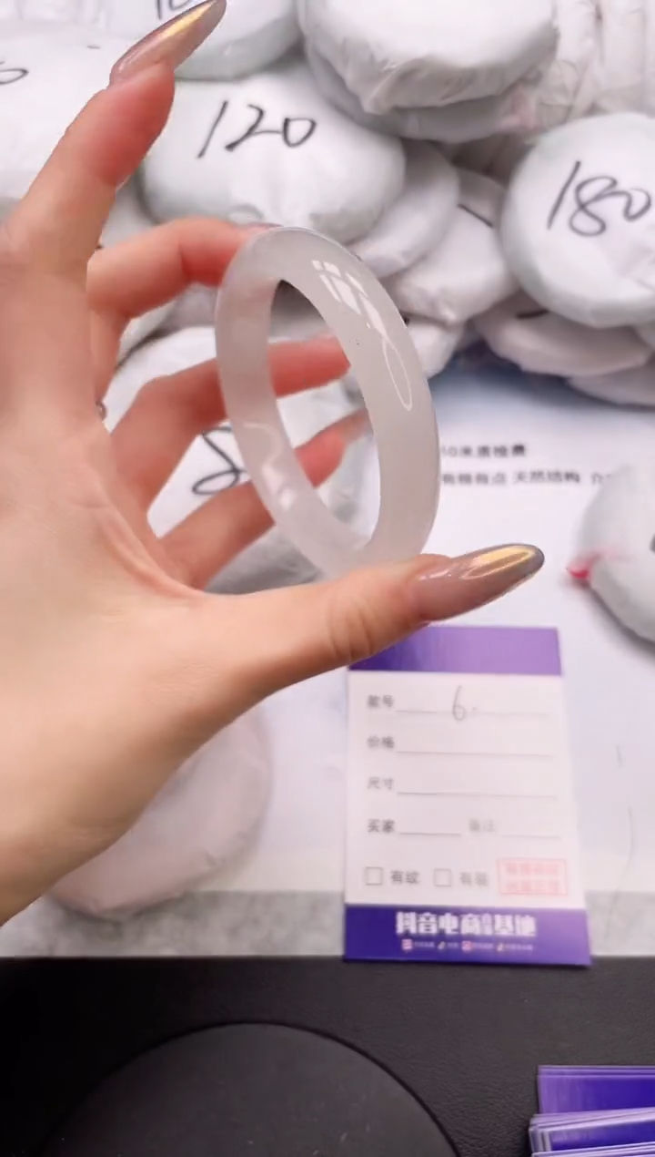 【闪购商品】石英质玉手镯未镶嵌23K06-56