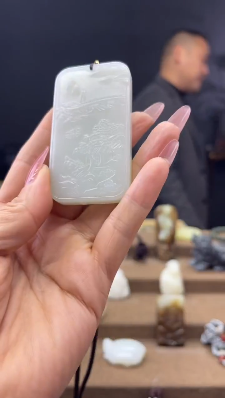 颈饰未镶嵌和田玉1