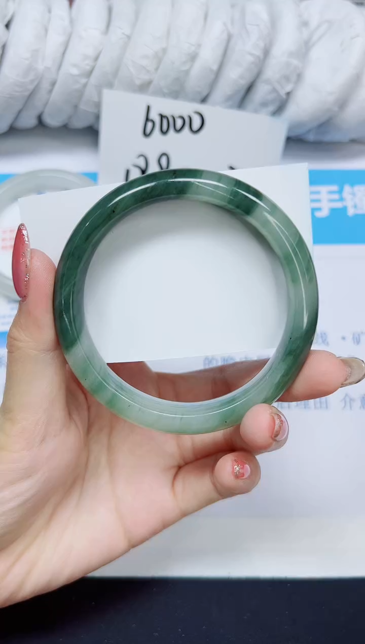 石英质玉手镯未镶嵌90/62