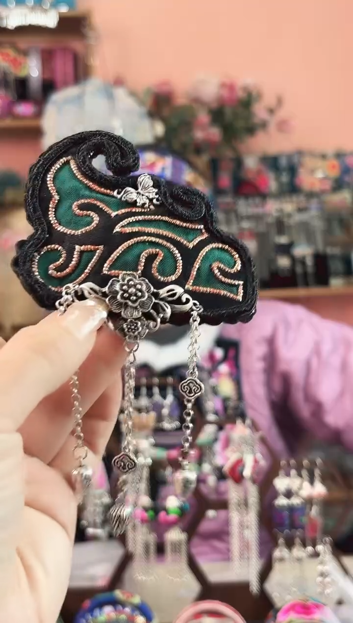 艺枝独绣手工饰品583