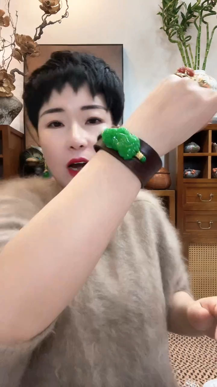 吊坠(赠链)未镶嵌翡翠795