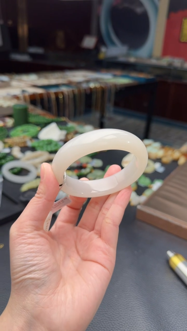 【闪购商品】和田玉.未镶嵌紫粉宽版镯58